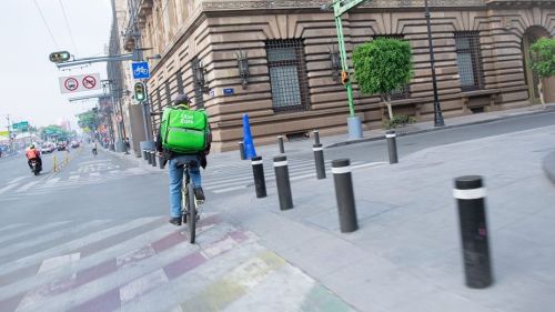 Recorridos en bici en tiempos de cuarentena. Zonas de tránsito.. . . . . . . . . . . #MéxicoSexy #