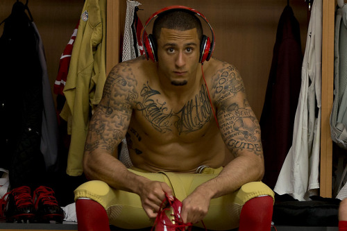 Porn footballdreamlife:  colin kaepernick go follow photos