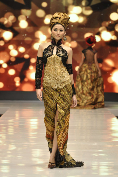 Anne Avantie, fall 2013