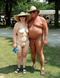 oldnudist:  http://oldnudist.tumblr.com/archive