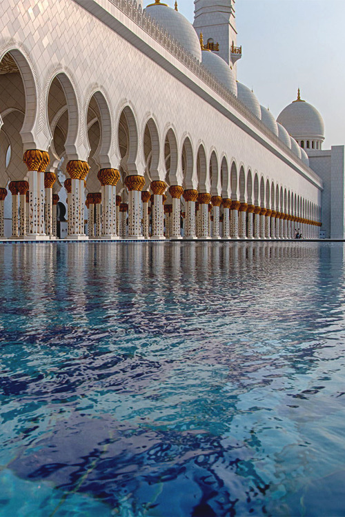 italian-luxury:  Sheikh Zayed Mosque Abu Dhabi