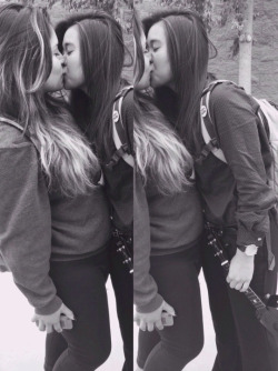 lesbian-gallery:     High school sweethearts