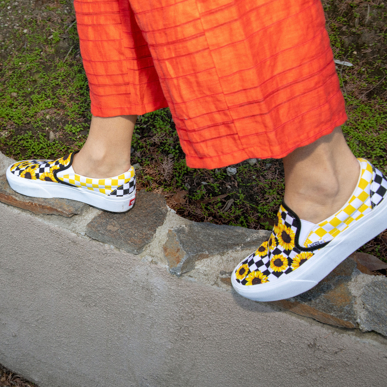 checkerboard vans with sunflowers