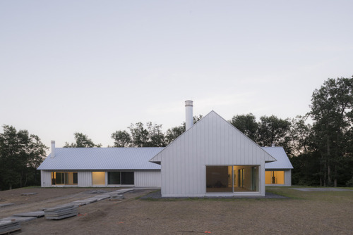 subtilitas:  MOS - House for an artist, Columbia County NY 2015. Photos © Michael Vahrenwald. さらに読む