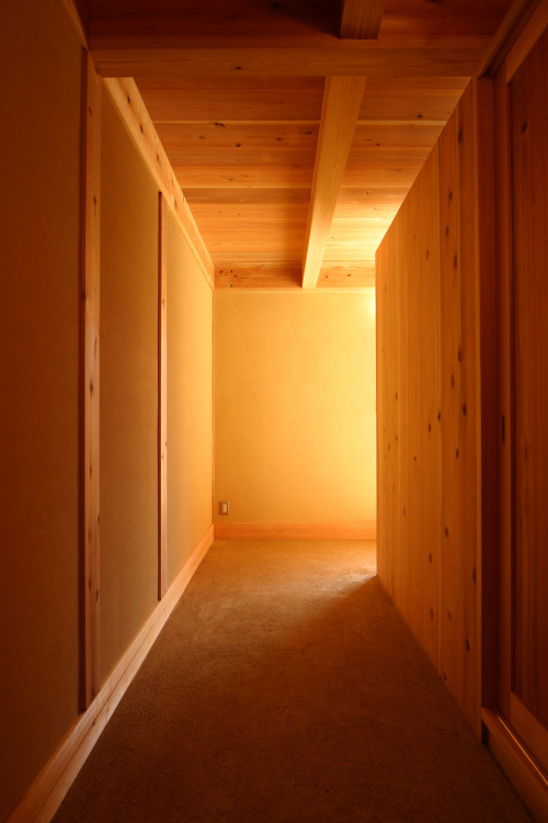subtilitas: Uno Tomoaki - Momoyama house, Obu 2005. 