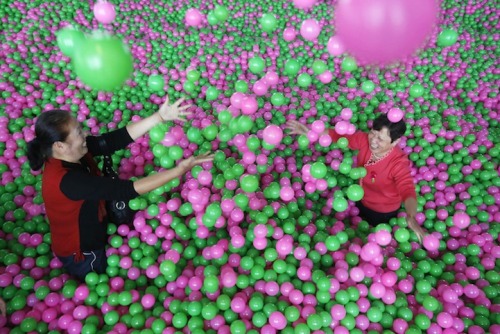 ultrafacts:  On October 30, 2013 Kerry Hotel in Pudong, Shanghai attempted to create a Guinness World Record of the Largest Ball Pit. Part of the “Pink October” campaign, an event aimed at raising awareness of breast cancer prevention, a whopping