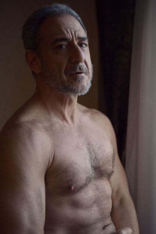 realguyla:  “Layover LA”A Tumblr Ten Tale: 10 Photos, 1 StoryBusinessman: David PevsnerPhotos: Liam Jaegerhttp://www.liamjager.com         http://www.bitoa.tumblr.comMore at: http://www.realguyla.tumblr.com