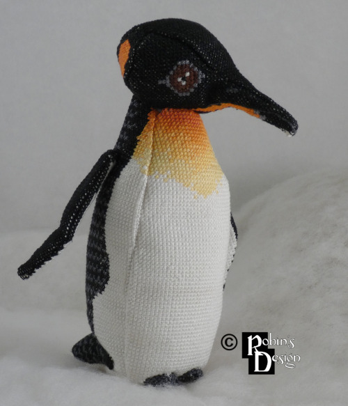 My first attempt at making 3d cross stitched birds. I give you my take on emperor penguins. Benedict