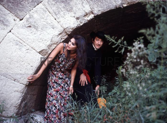 Lazio, Rome, 1968 - French actress Tina Aumont and Italian actor Gigi Proietti during the shooting of Tinto Brass’ movie “L'urlo”
Credit: Angelo Palma/A3/Contrasto/Redux
From: http://archive.reduxpictures.com/