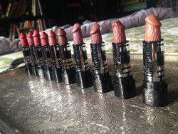 docislegend:  dewgirls:  pick your poison   no uncircumcised love in the lipstick game  Funny! 