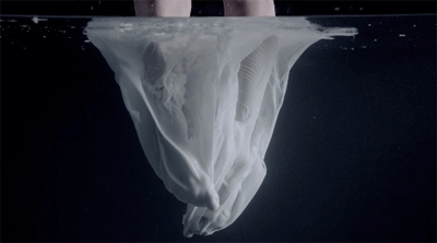 wetheurban:   ART: Digital Artefacts by Bart Hess A body plunges into the liquid;