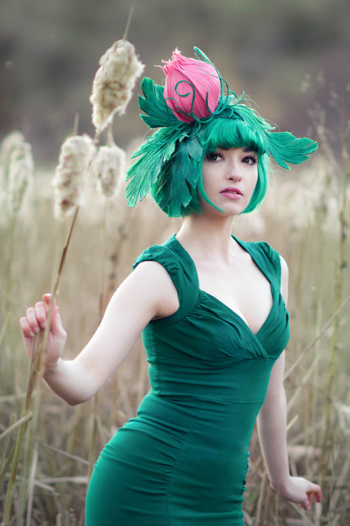 Pokemon hunting? Be sure to check the tall grass! Ivysaur Wig | @cowbuttcrunchiesPhotography | @need