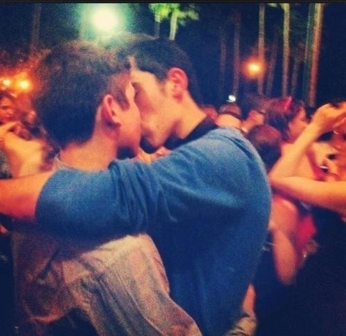 Another Way Of Love / Otra Forma de Amor