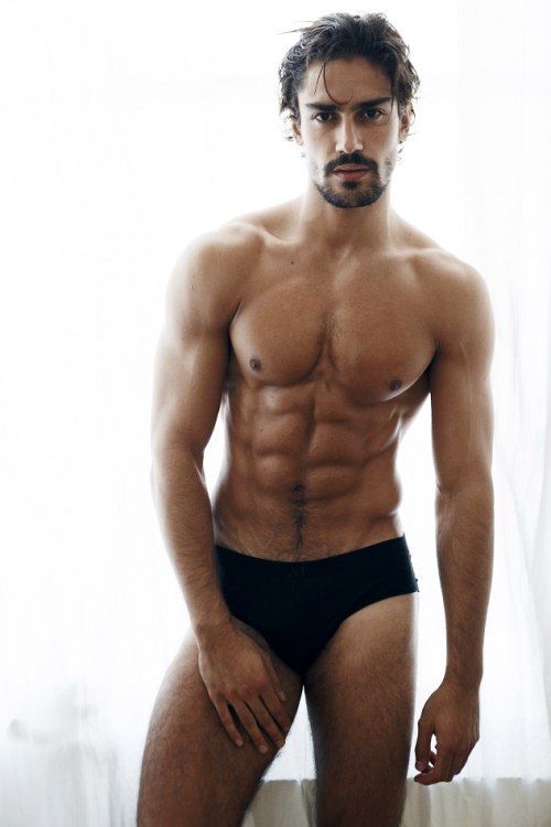 christos:  Ignacio Ondategui by Bartek Szmigulski