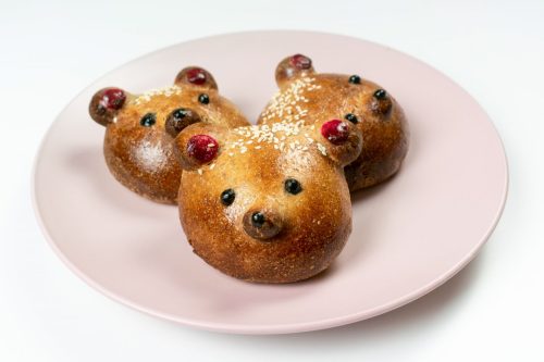 DIY Teddy Bear Buns Adorable Teddy Bear Buns made with wholewheat flour and shaped into cute bears. 