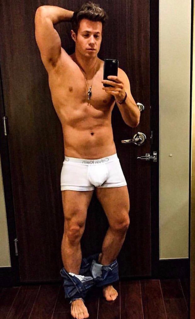 celebritybodybuge:  Ashley Parker Angel from oTown and Wicked  Instagram Part 2