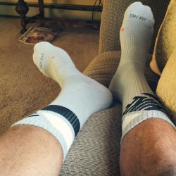 alphasocks:  Chillen