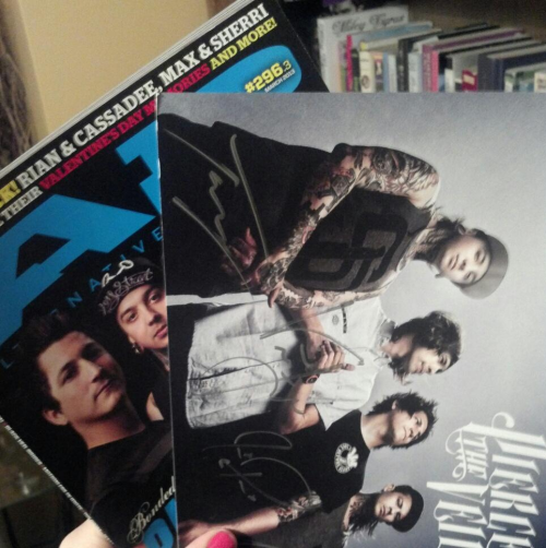 livegonewild:Tumblr Give Away \m/A friend and I recently went through our stuff, and found old thing