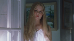 bornin20s:  issietheshark:  white oleander (2002)  Best movie  loved the movie and the book