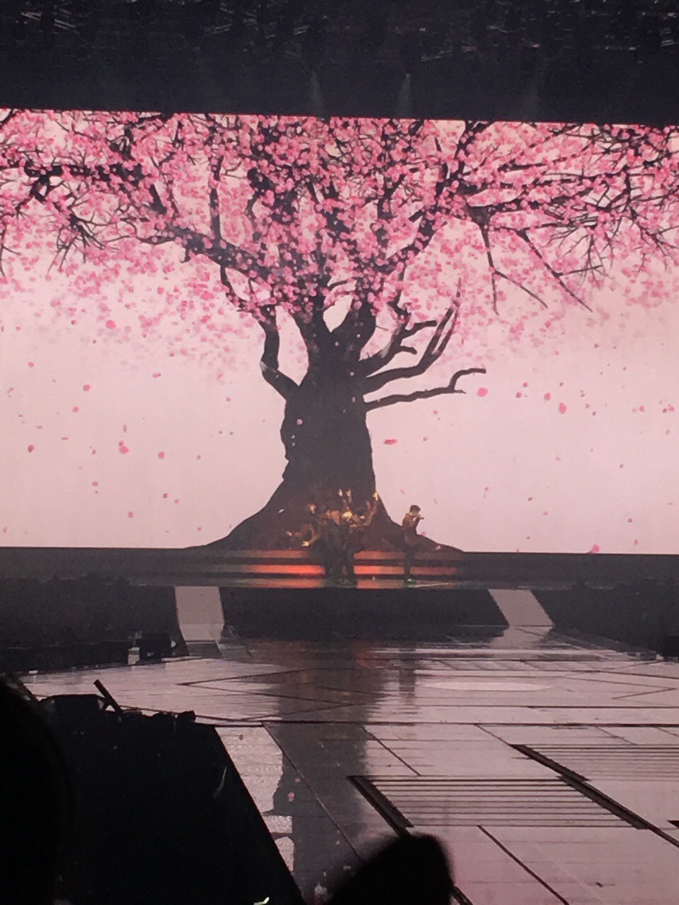 dailyexo:  EXO - 160722 Exoplanet #3 - The EXOâ€™rDium in Seoul Credit: eeeemeeeem.