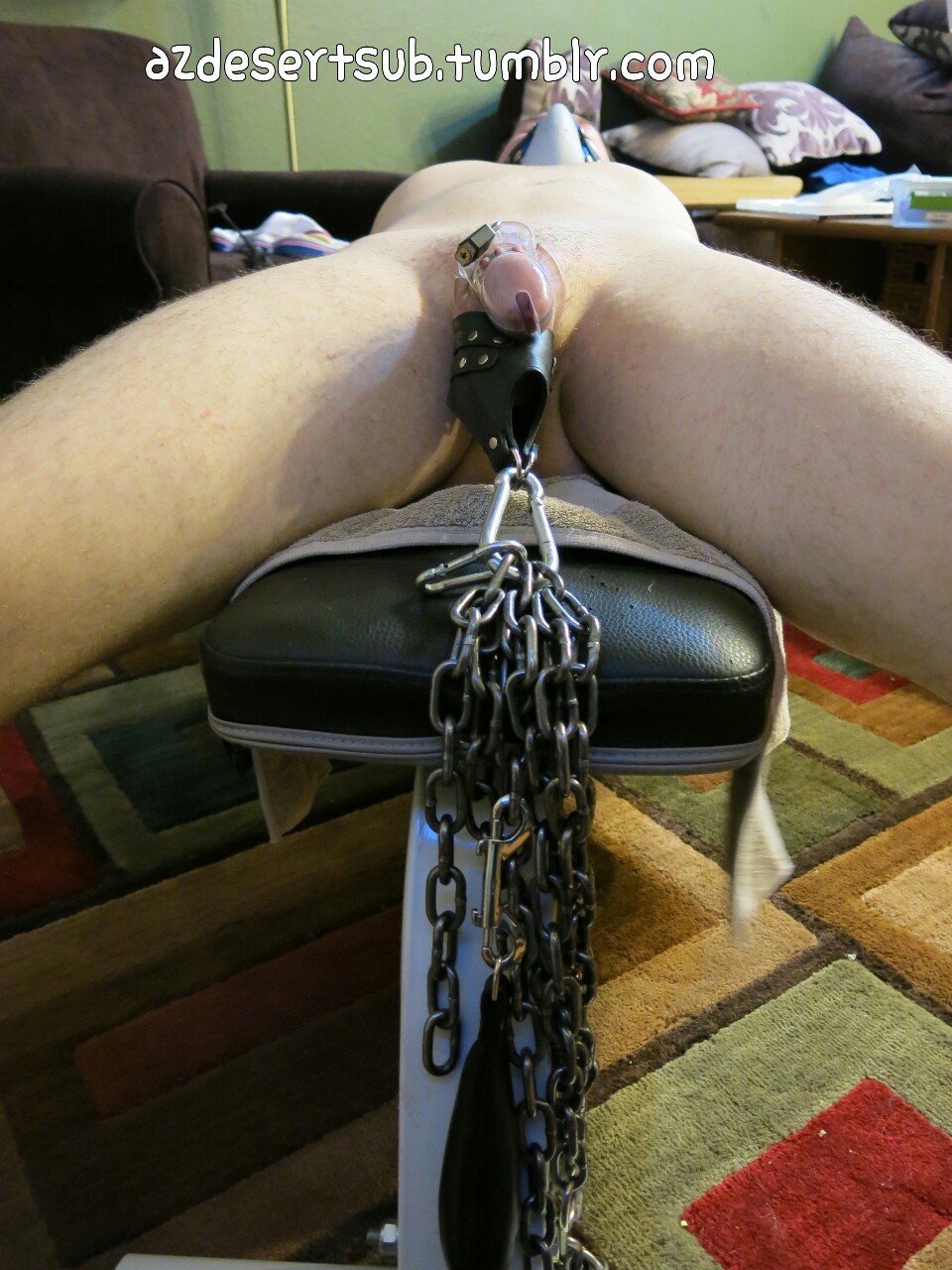 azdesertsub:  I think this was my favorite part of the session. Clothes pins. Riding