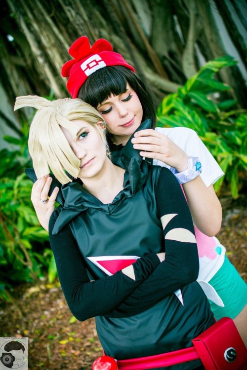 Favorite photo from the shoot ! Hope you all enjoy my gladion :) Female Trainer: made and worn by @a