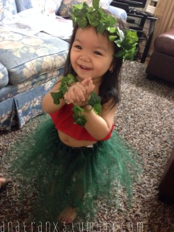 jackfreak1994:  anatranx3:  We made a DIY Lilo costume for my niece and I’d thought I’d just share the adorableness.  OH MA GOD, LILO EXISTS!!!!! AAAARGH SHE’S SO ADORABLE!!! 