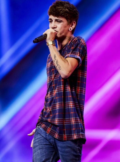 exclusivekiks:  19 yr old, Jake Sims from X-Factor (UK) boy band, “Stereo Kicks” gets exposed 💋💋💋 Follow me: http://exclusivekiks.tumblr.com/ 
