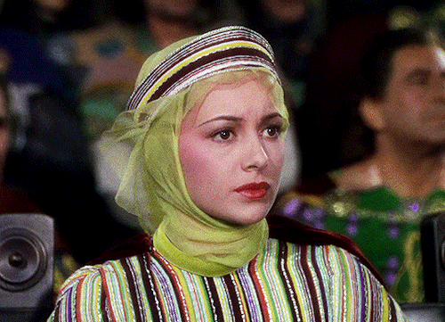 connerys:Olivia de Havilland as Lady Marian Fitzwalter in The Adventures of Robin Hood (1938)
