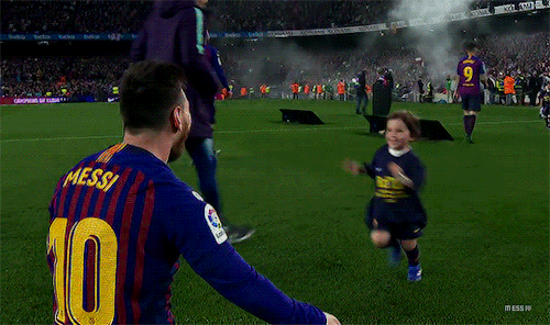 messiv:LIONEL MESSI celebrates winning his 10th La Liga title and his first as Barcelona’s captain with his family at Camp Nou on 27th April 2019.