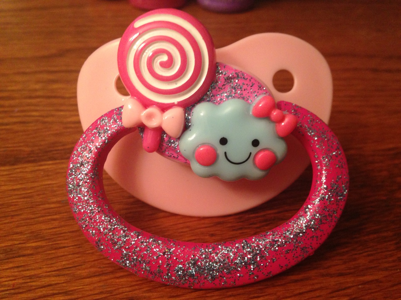 littlebabybigplaypen:  I hope you like these! 🙈🎀  (www.littlebabyBigPlaypen.storenvy.com)