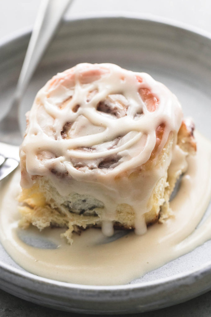 sweetoothgirl:    ONE HOUR CREAM CHEESE CINNAMON ROLLS    