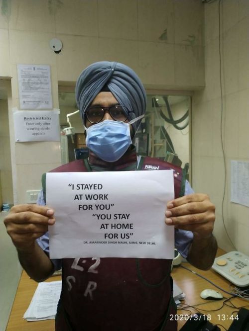 awesome-picz: “I Stayed At Work For You, You Stay At Home For Us!” Doctors And Nurses P