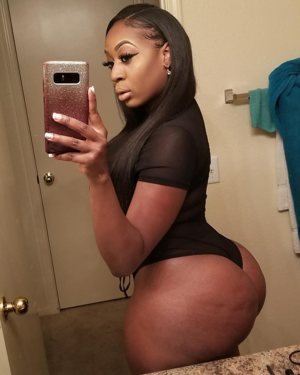 fletchertrowan: Selfie Booty