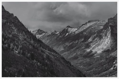 Montana b/w with a little snow coming down. . . . #landscapephotography #montana #montanamoment #bla