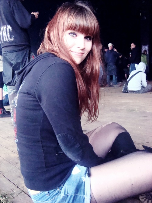 abyssapricot:  Me on Graspop Metal Meeting while Korpiklaani was performing