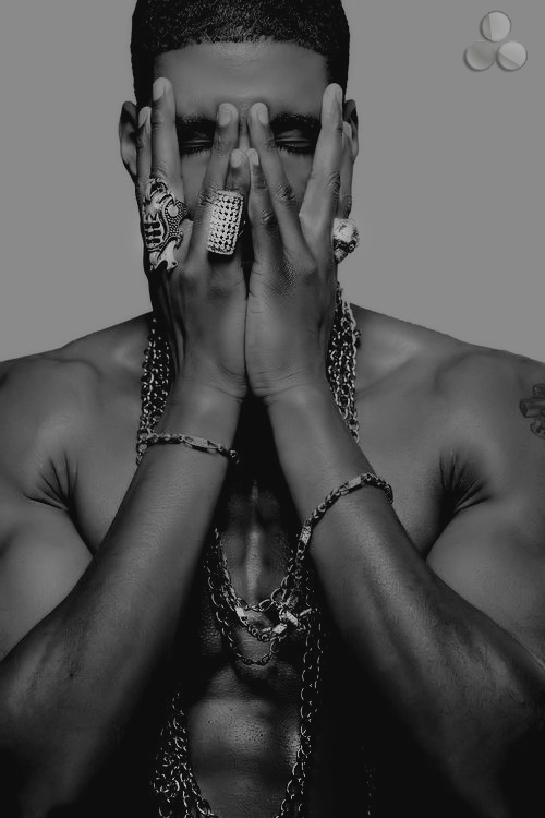 Posted by chasemodelsny  reblogged this from serpentine913  my vision in black