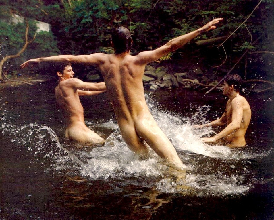 uranist-art:  Plaisirs du Naturisme / Pleasures of Naturism  Trois garçons s’ébattent