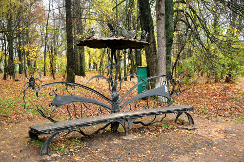 Iron bench Ustjuzhna, Vologodskaja oblast, Russia