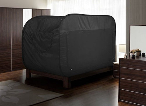 unclevape: justiceruthbaderginsburg:  boku-no-miko:  mymodernmet: Pop-Up Bed Tent Easily Offers Privacy for Anyone With Anxiety  OH MY GOD I WANT 50.  E N T E R  T H E  D  E  P  R  E  S  S  I  O  N   C  A  V  E   SENSORY MUTING HUT 