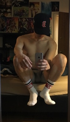 nikelad1980:  swimdude3:  Remake of one of my other pics…  It’s all about the fresh white crew socks 
