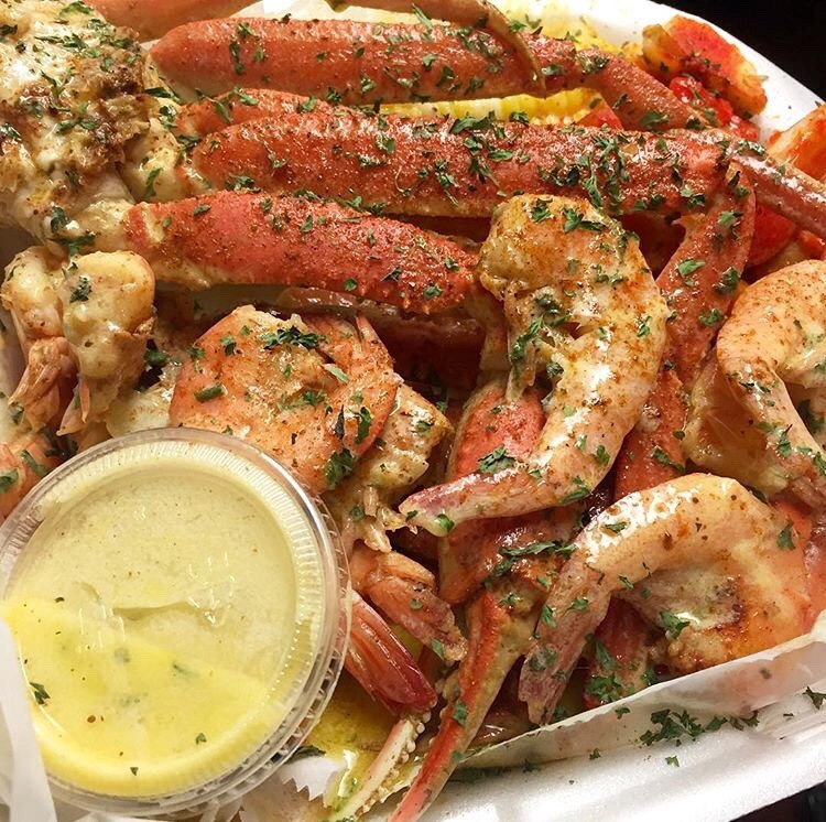 blackgirlsreverything:  black-exchange:  King Crab Atlanta  IG: kingcrabatl  ✨