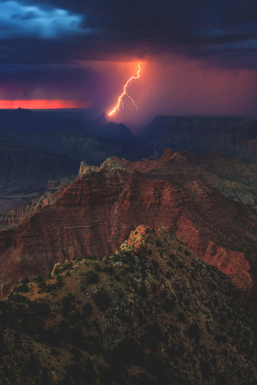 Porn photo lsleofskye:  Lightning at the Grand Canyon