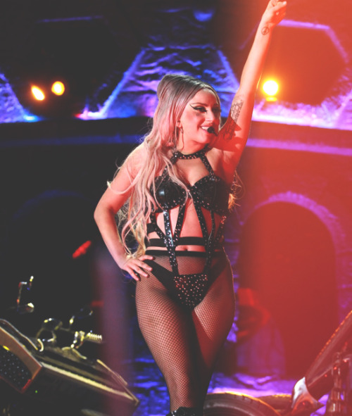 efrenmonster:  THE LIVE EVOLUTION!!!!! 