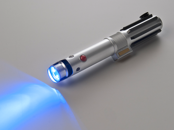 leiawars:    tiefighters:    Star Wars Lightsaber Flashlights Available at Kids Woot!