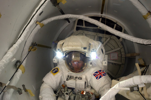 Tim Peake in the ISS airlock at the start of the EVA, 15 January 2016