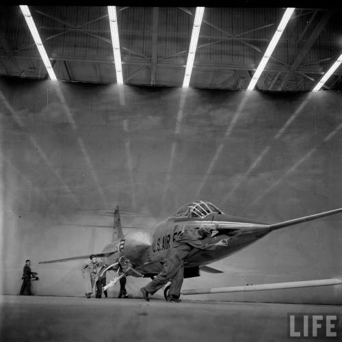 rocketumbl:  YF-104