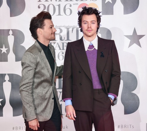 louisfuckingbeautiful: Louis Tomlinson & Harry Styles @ the BRIT Awards 2020