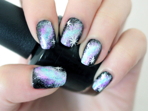 DIY Galaxy Nail Art Tutorial from Mollie Makes.With 6 nail polish colors and a makeup sponge you can