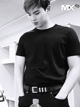 The Shownu Neighbor AU Got The Most Votes! I Will Hopefully Have The First Part Posted Sometime Next